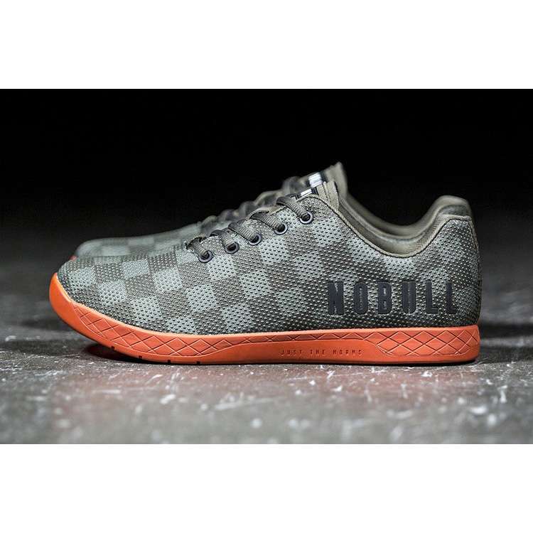 Tenis Deportivos Nobull Chess Trainer Mujer Verde Oliva Naranjas | MX-52357