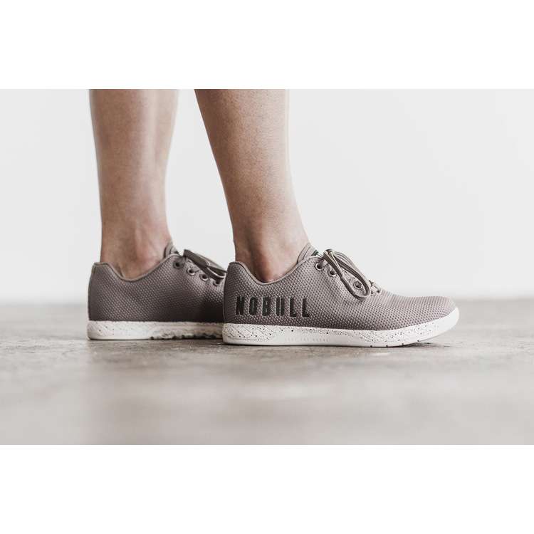 Tenis Deportivos Nobull Clay Speckle Trainer Mujer Grises | MX-89974