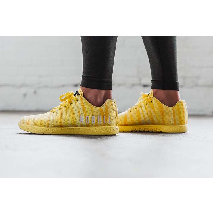 Tenis Deportivos Nobull Lightning Burst Trainer Mujer Amarillos | MX-29841