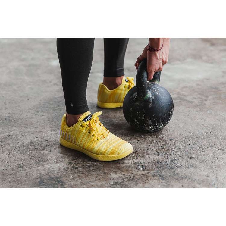 Tenis Deportivos Nobull Lightning Burst Trainer Mujer Amarillos | MX-29841