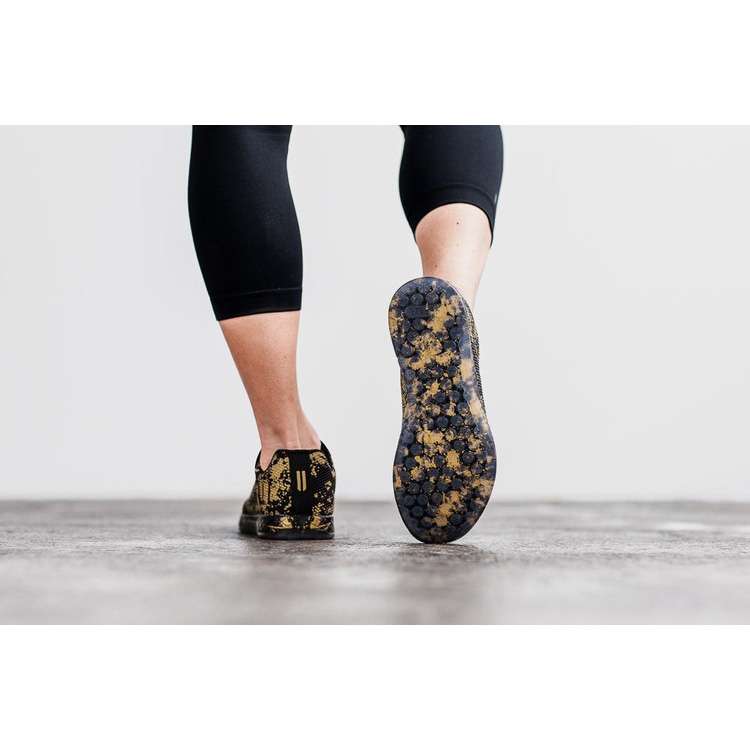 Tenis Deportivos Nobull Pride Trainer Mujer Negros Amarillos | MX-35197