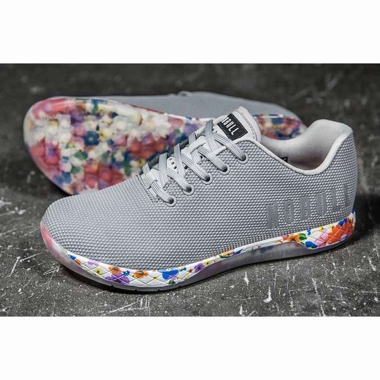 Tenis Deportivos Nobull Grey Daisy Trainer Mujer Grises Multicolor | MX-27572